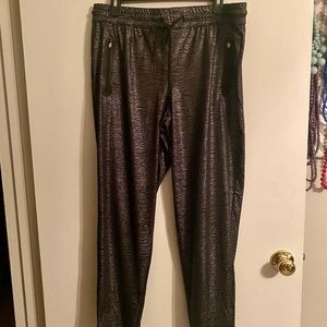 Hue metallic joggers size Large